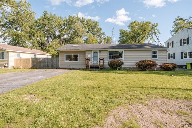 105 Ashford Court, Salina, NY 13211