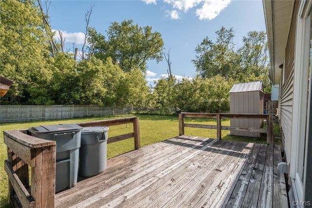 105 Ashford Court, Salina, NY 13211