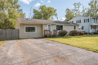 105 Ashford Court, Salina, NY 13211