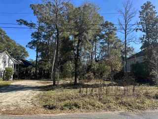 352 Lakeshore Dr., Pawleys Island, SC 29585