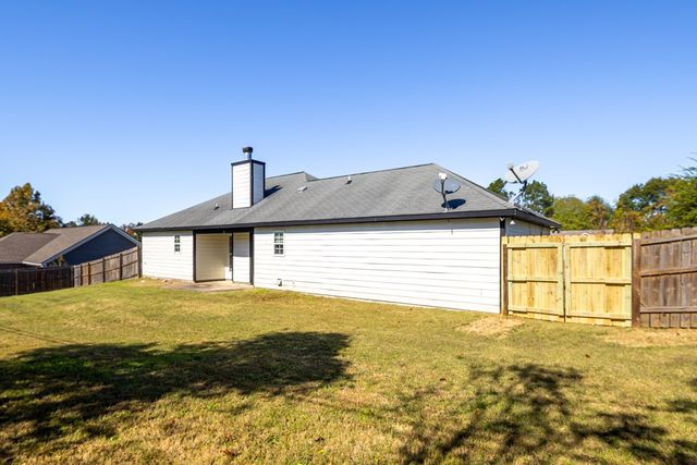 165 Lee Road 2148, Smiths Station, AL 36877