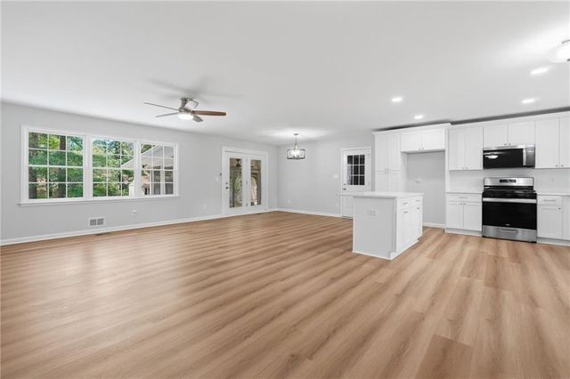 2131 Rolling Acres Drive SW, Conyers, GA 30094