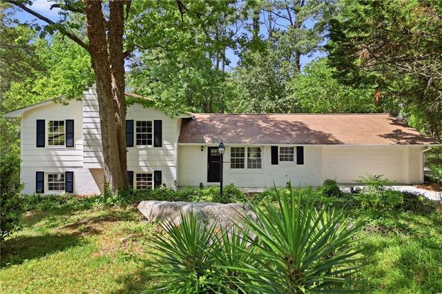 2131 Rolling Acres Drive SW, Conyers, GA 30094