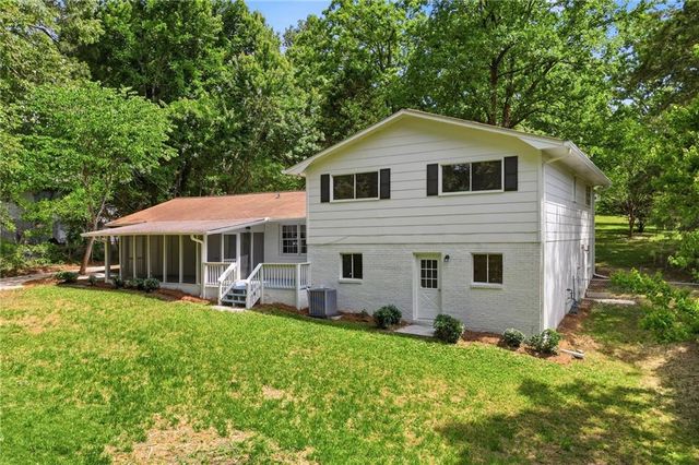 2131 Rolling Acres Drive SW, Conyers, GA 30094