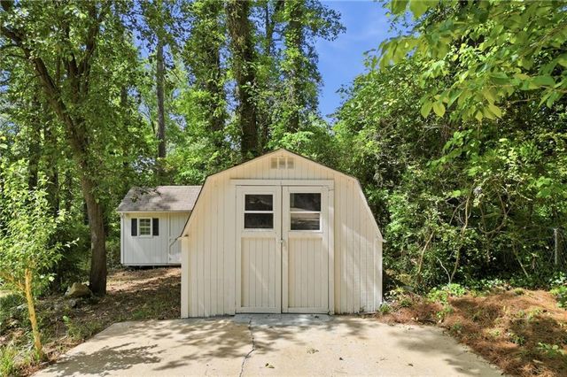 2131 Rolling Acres Drive SW, Conyers, GA 30094