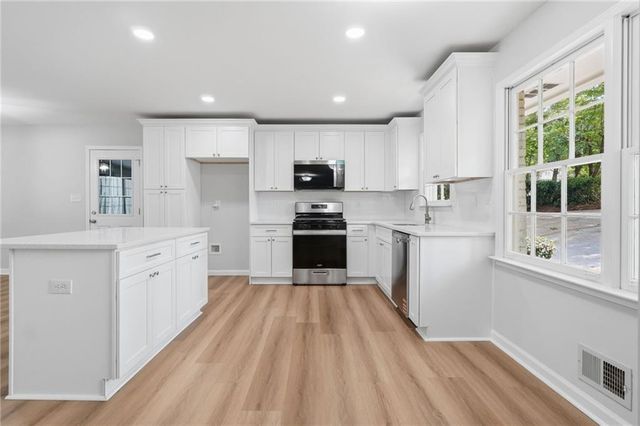 2131 Rolling Acres Drive SW, Conyers, GA 30094