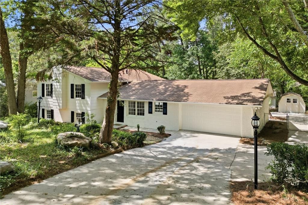 2131 Rolling Acres Drive SW, Conyers, GA 30094