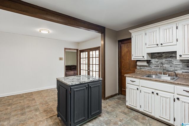 1400 GOLDEN DRIVE, Bessemer, AL 35023