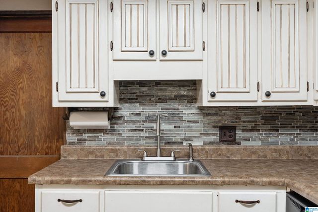 1400 GOLDEN DRIVE, Bessemer, AL 35023
