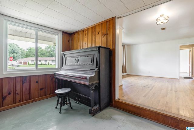 1400 GOLDEN DRIVE, Bessemer, AL 35023