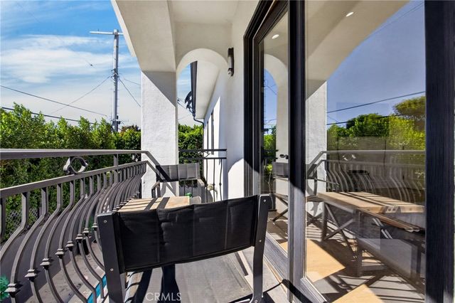 13964 Morrison Street, Sherman Oaks, CA 91423