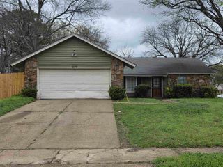 6070 WHISPER VALLEY DR, Memphis, TN 38141