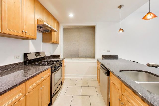 2615 S Lowe Avenue 1S, Chicago, IL 60616