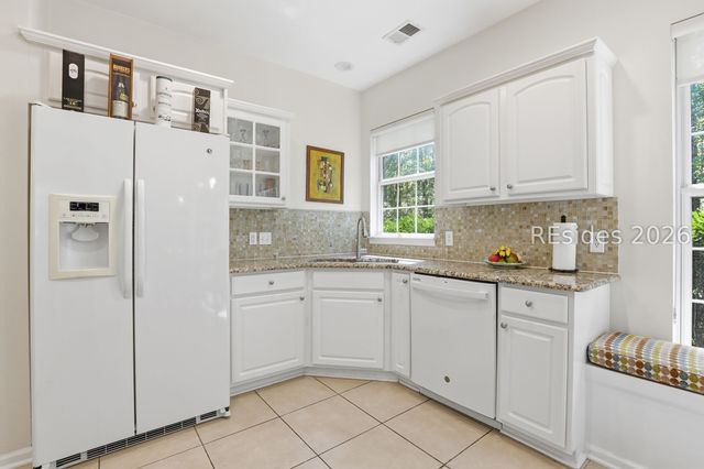 11 Sweetwater Ct, Bluffton, SC 29909