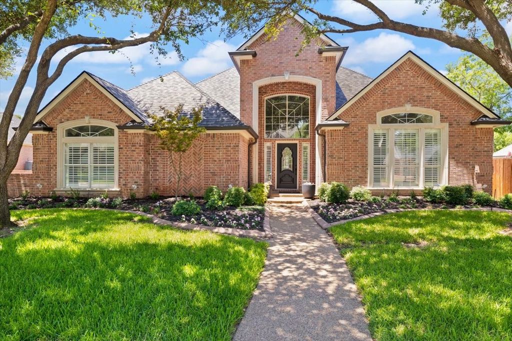 5610 S Archbridge Court, Arlington, TX 76017