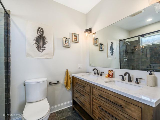 5948 W Grace Street, Chicago, IL 60634