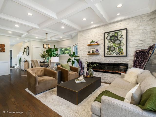5948 W Grace Street, Chicago, IL 60634