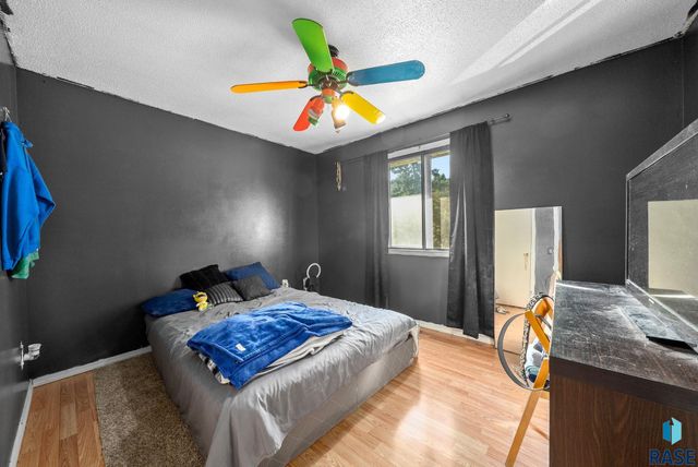 2012 E Tracy Ln Lane, Sioux Falls, SD 57103