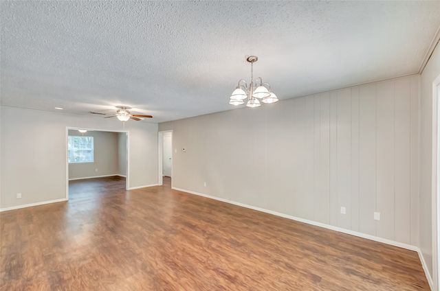 2833 Kingsbury Avenue, Richland Hills, TX 76118