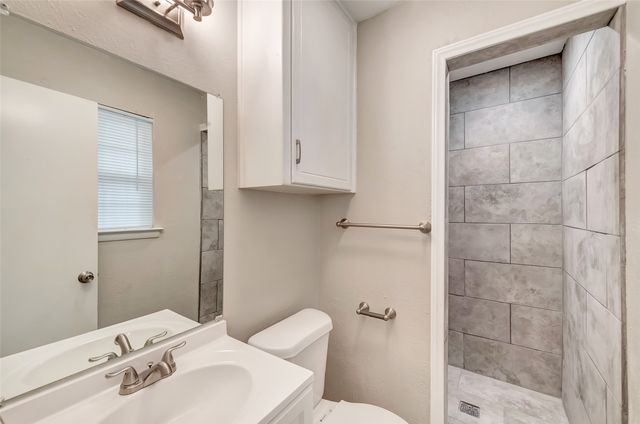 2833 Kingsbury Avenue, Richland Hills, TX 76118