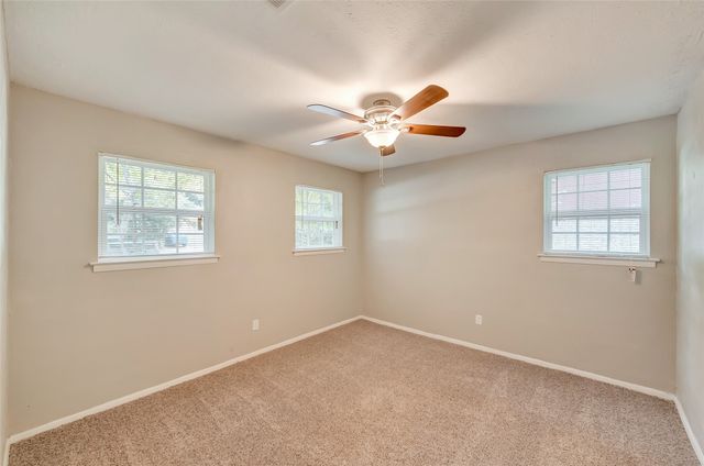 2833 Kingsbury Avenue, Richland Hills, TX 76118