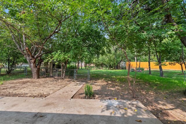 2833 Kingsbury Avenue, Richland Hills, TX 76118