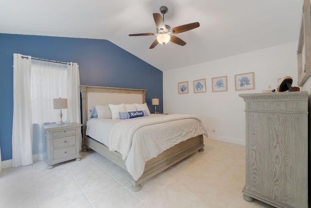 2524 La Cristal Circle, Palm Beach Gardens, FL 33410