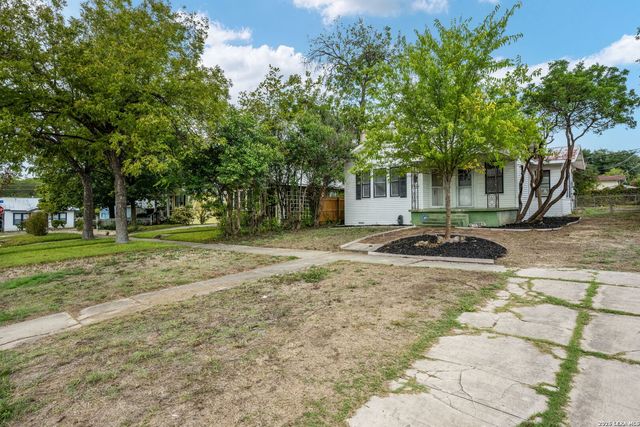 627 W MULBERRY AVE, San Antonio, TX 78212