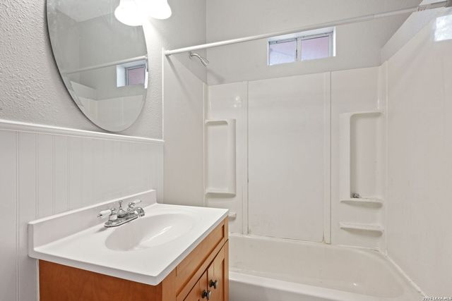 627 W MULBERRY AVE, San Antonio, TX 78212