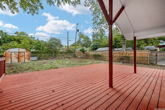 627 W MULBERRY AVE, San Antonio, TX 78212