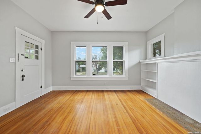 627 W MULBERRY AVE, San Antonio, TX 78212