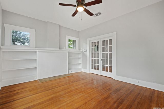 627 W MULBERRY AVE, San Antonio, TX 78212