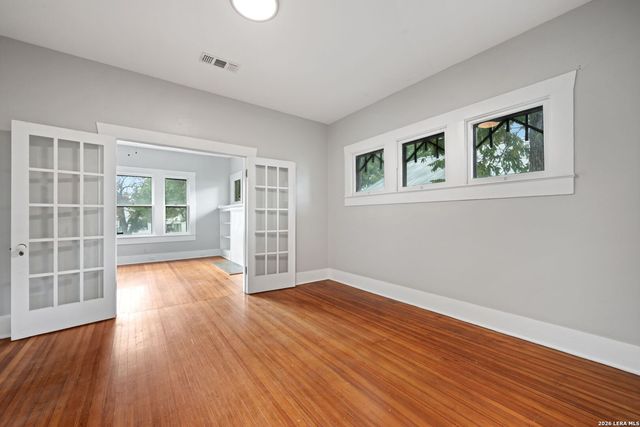 627 W MULBERRY AVE, San Antonio, TX 78212