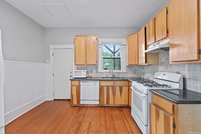 627 W MULBERRY AVE, San Antonio, TX 78212