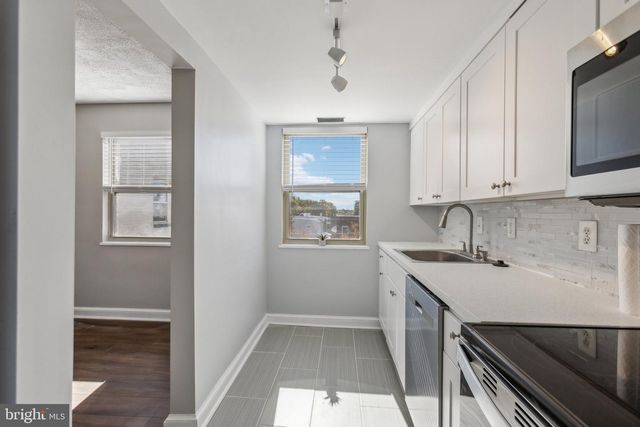 1112 SAVANNAH ST SE #31, Washington, DC 20032