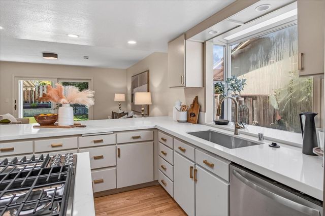 2758 Glorietta Circle, Santa Clara, CA 95051