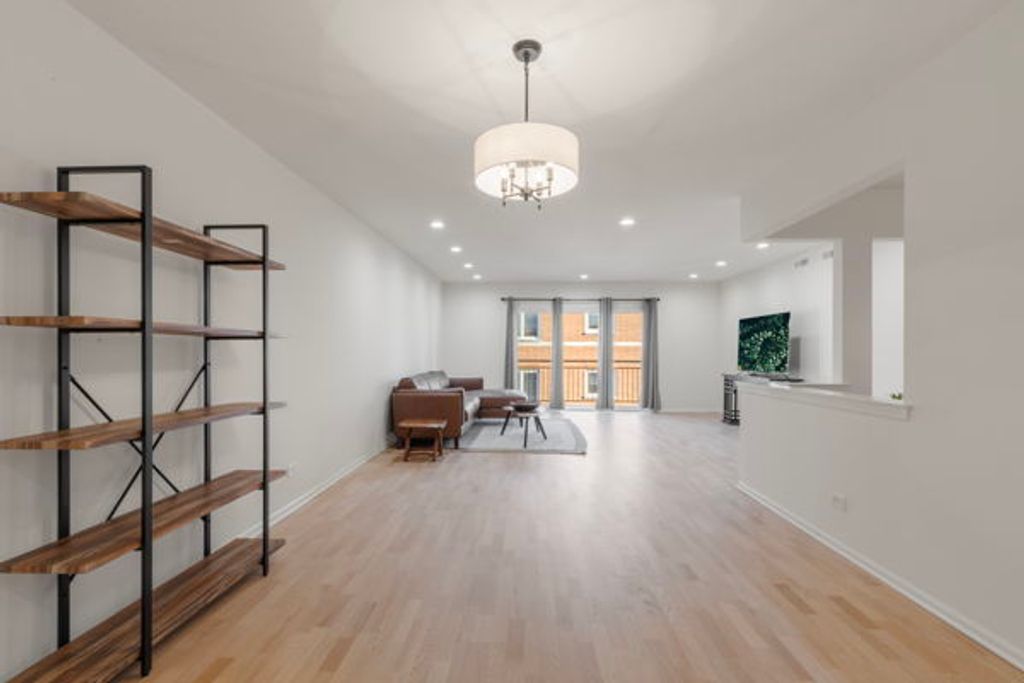 5320 N Lowell Avenue 506, Chicago, IL 60630 — photo 3