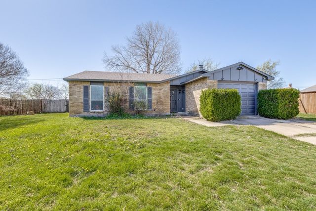 2308 Foxglen Court, Fort Worth, TX 76131