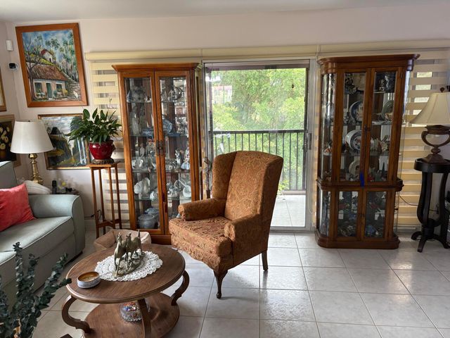 800 SW 142nd 401n, Pembroke Pines, FL 33027