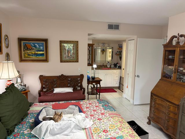 800 SW 142nd 401n, Pembroke Pines, FL 33027