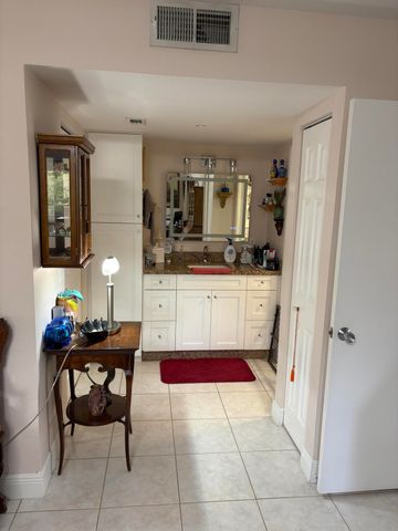 800 SW 142nd 401n, Pembroke Pines, FL 33027