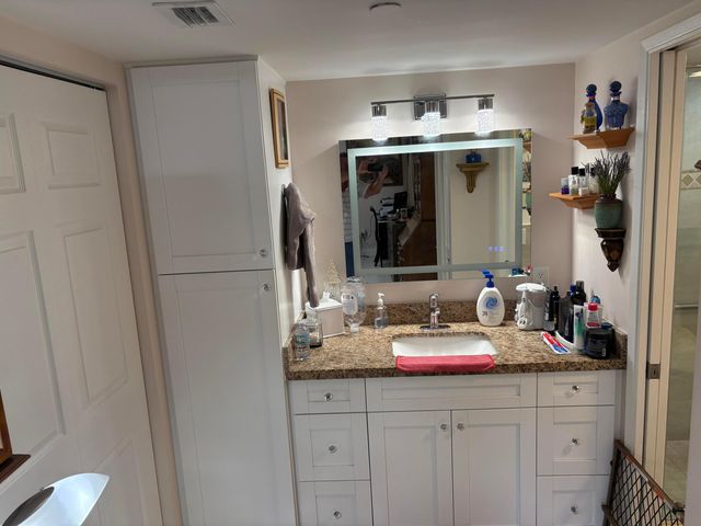 800 SW 142nd 401n, Pembroke Pines, FL 33027