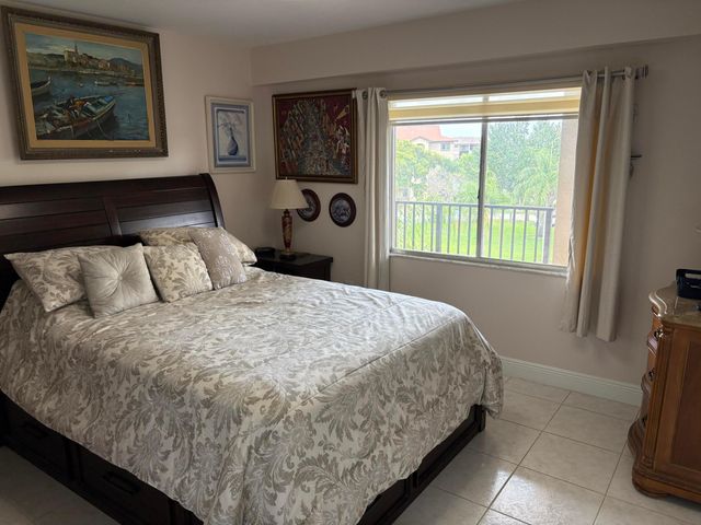 800 SW 142nd 401n, Pembroke Pines, FL 33027