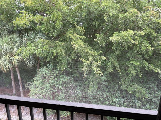 800 SW 142nd 401n, Pembroke Pines, FL 33027