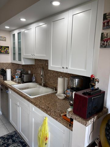 800 SW 142nd 401n, Pembroke Pines, FL 33027
