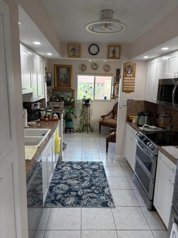 800 SW 142nd 401n, Pembroke Pines, FL 33027