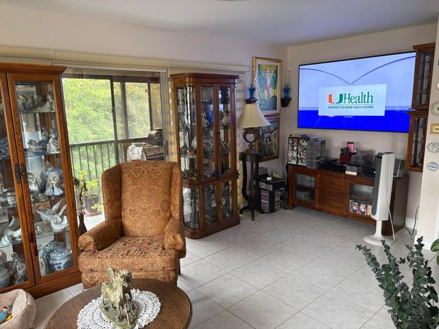 800 SW 142nd 401n, Pembroke Pines, FL 33027