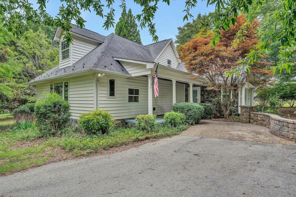 2932 Dickerson Mill RD, Bedford, VA 24523