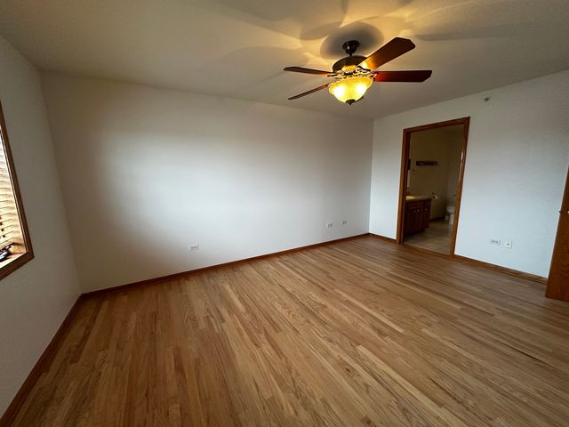 7751 Bristol Park Drive 4NW, Tinley Park, IL 60477