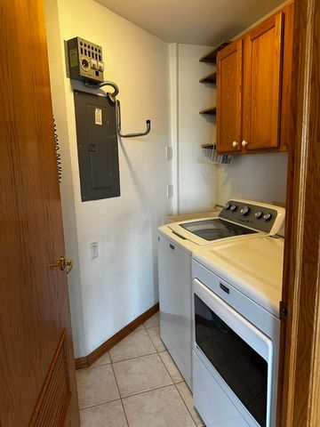 7751 Bristol Park Drive 4NW, Tinley Park, IL 60477
